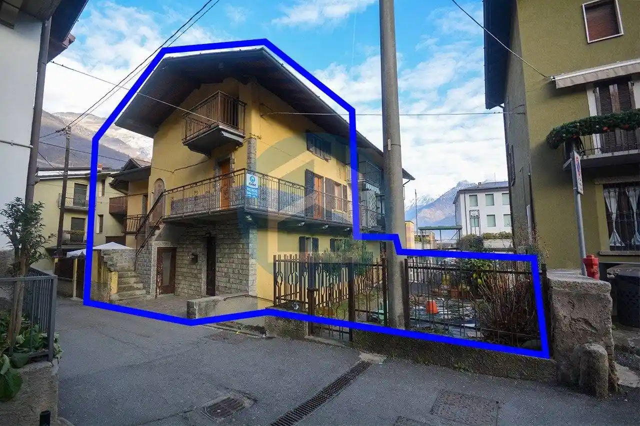 Casa indipendente in vendita a Breno