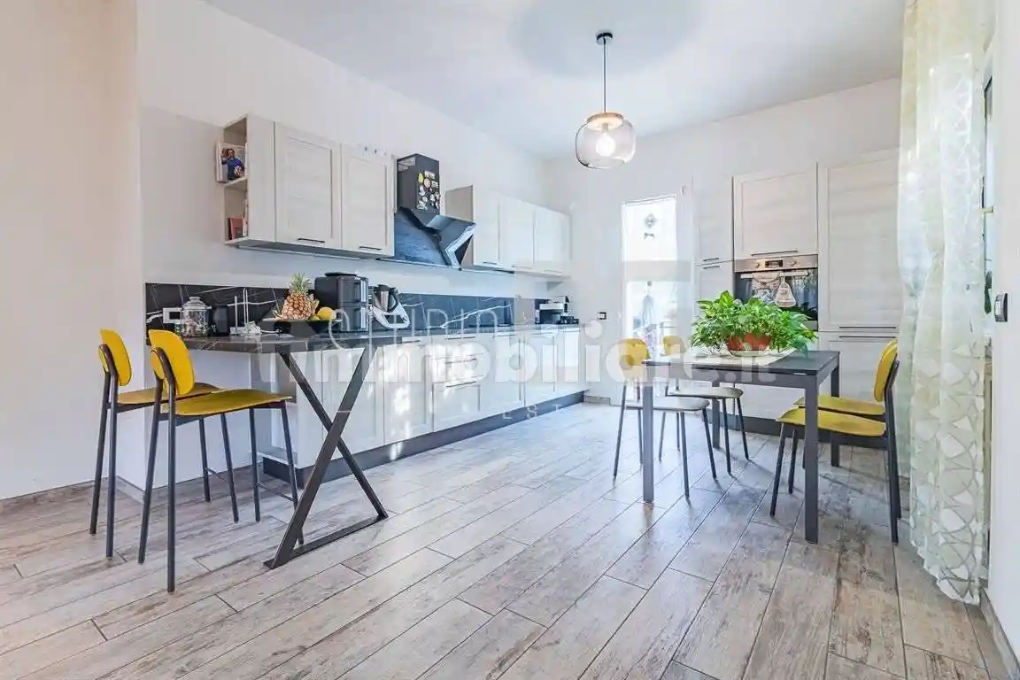 Casa indipendente in vendita a Limbiate