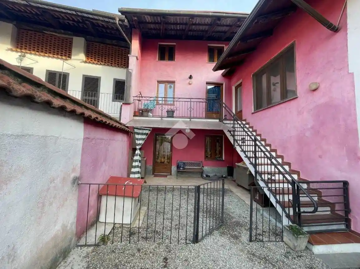 Casa indipendente in vendita a San Giorgio Canavese