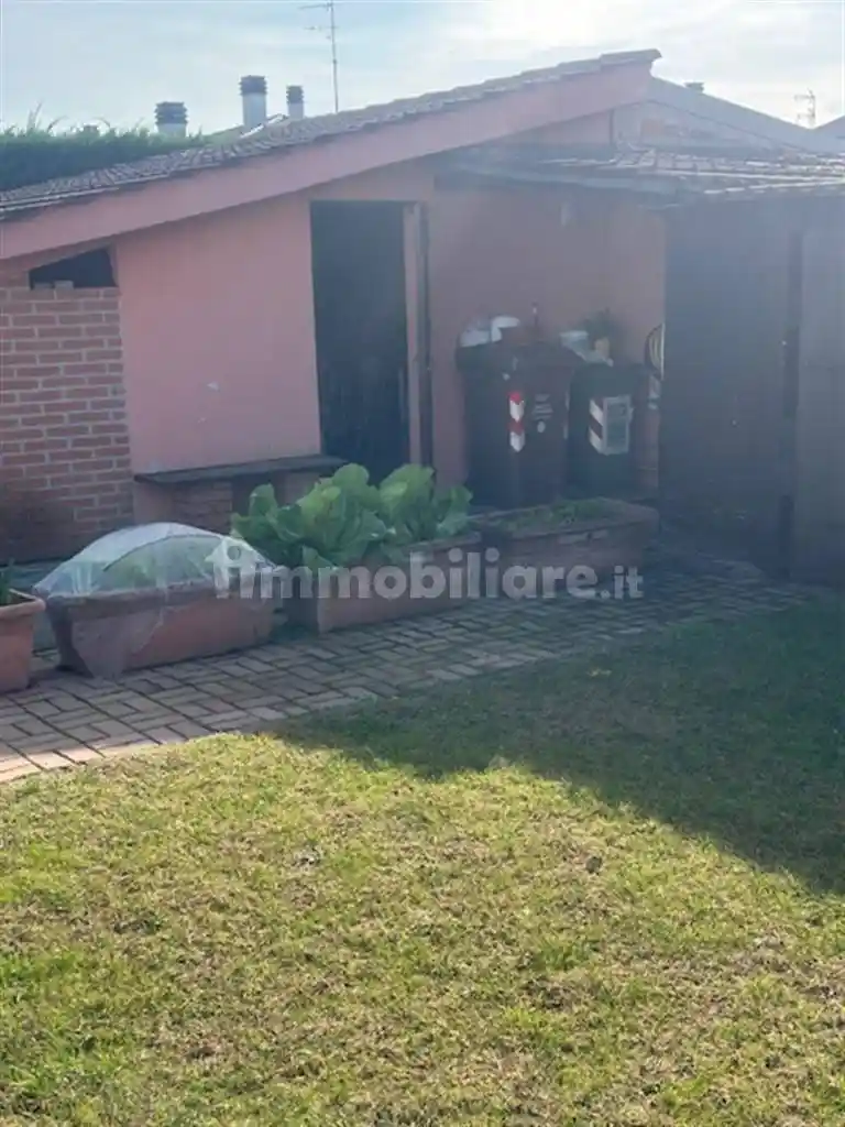 Villa in vendita a Goito