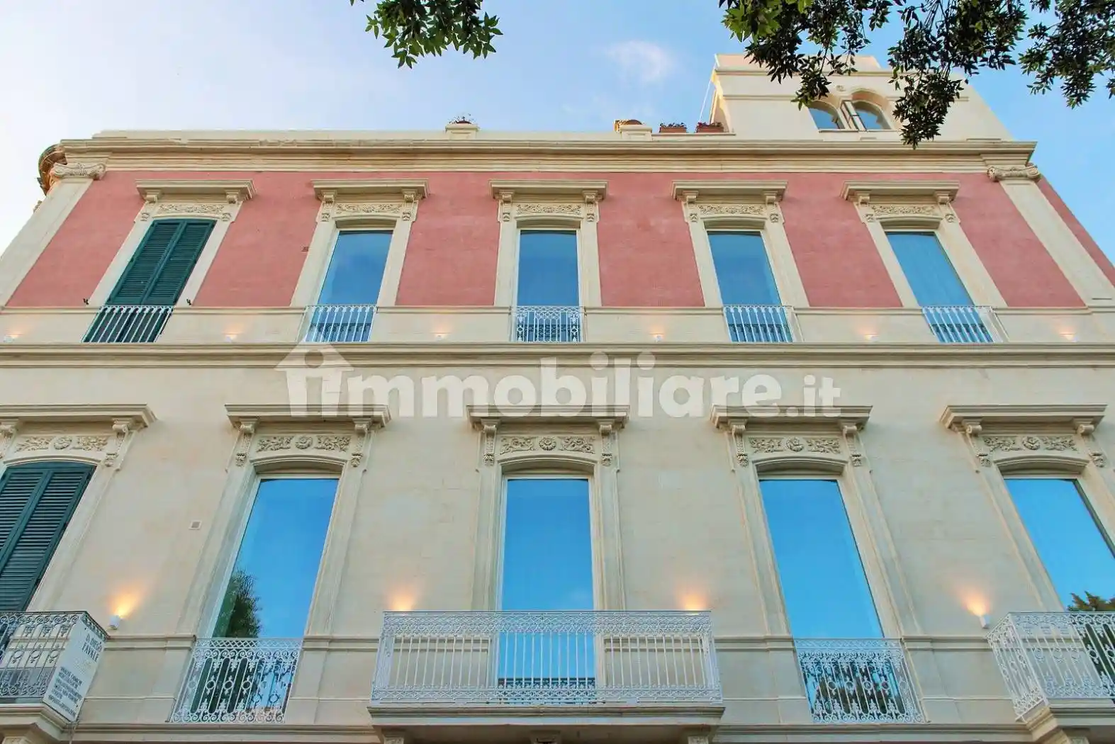 Palazzo - Edificio in vendita a Lecce