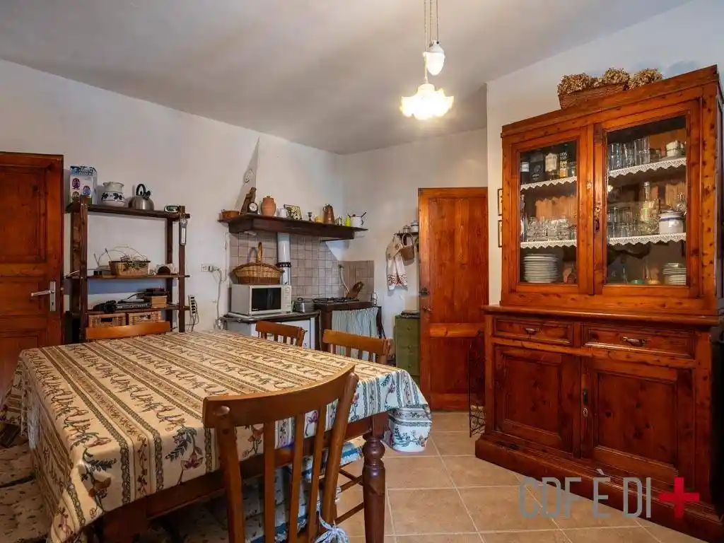 Appartamento in vendita a Montieri