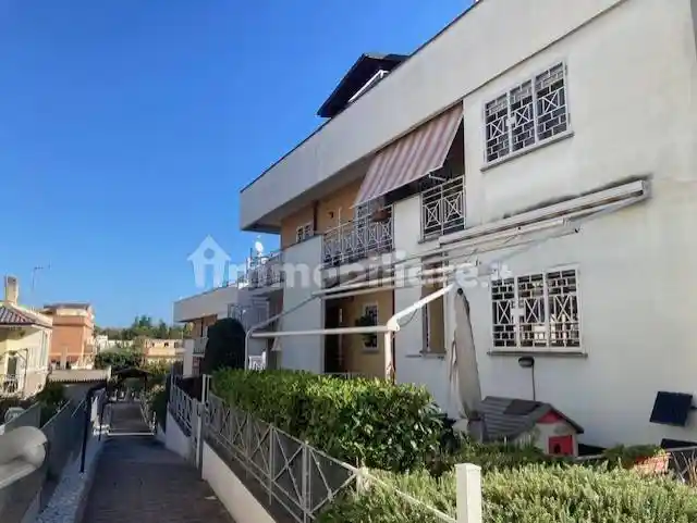 Villetta a schiera in vendita a Roma