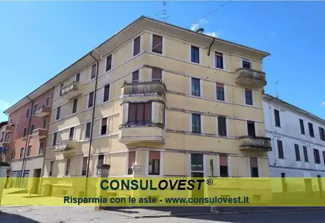 Appartamento in vendita a Novara