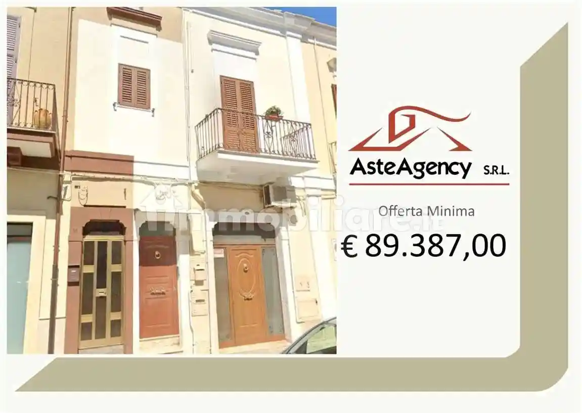 Casa indipendente in vendita a Mola di Bari