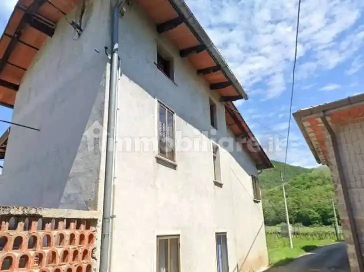 Casa indipendente in vendita a Torreano