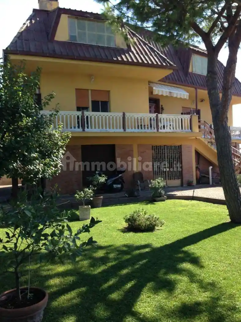 Villa in vendita a Roma