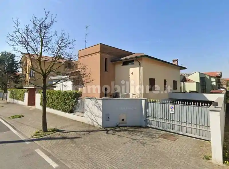 Villa in vendita a Mezzago