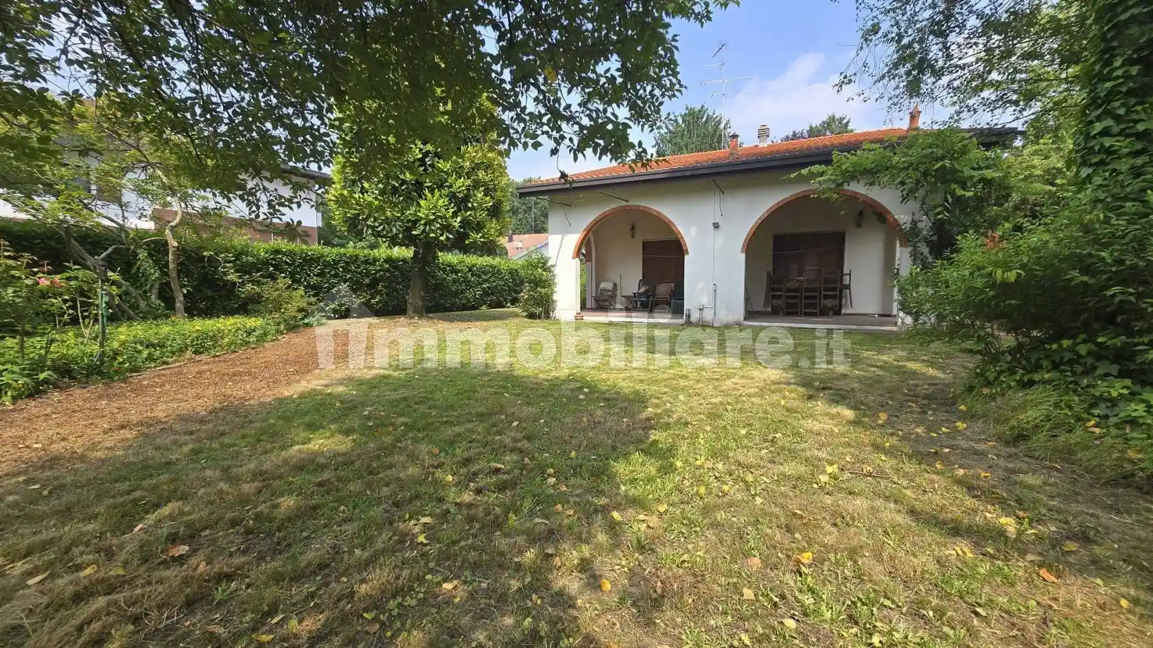Villa in vendita a Garbagnate Milanese