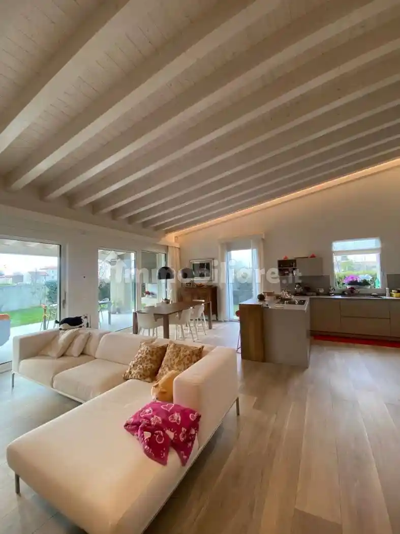 Villa in vendita a Bassano del Grappa