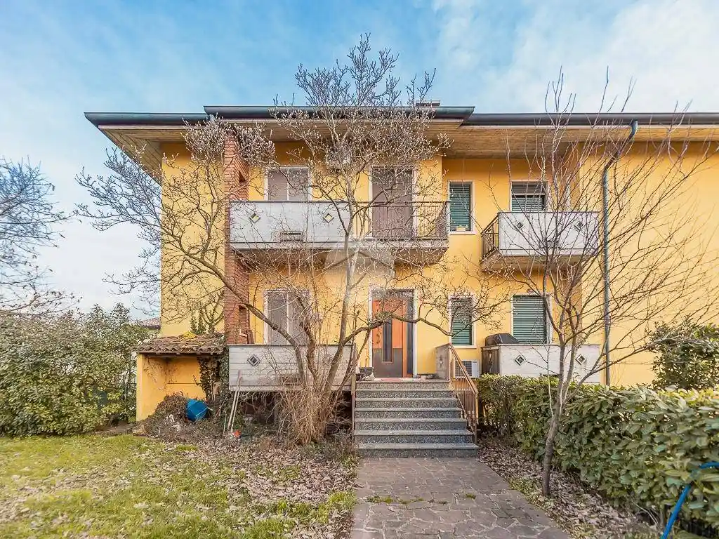 Villa in vendita a Villafranca di Verona