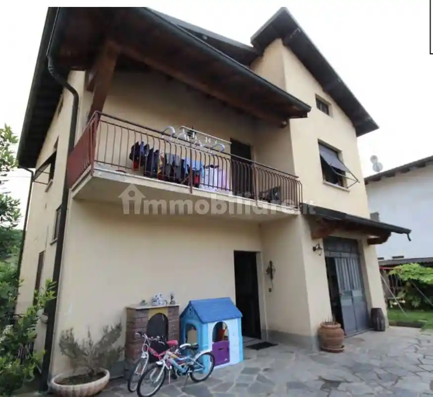 Villetta a schiera in vendita a Fenegrò