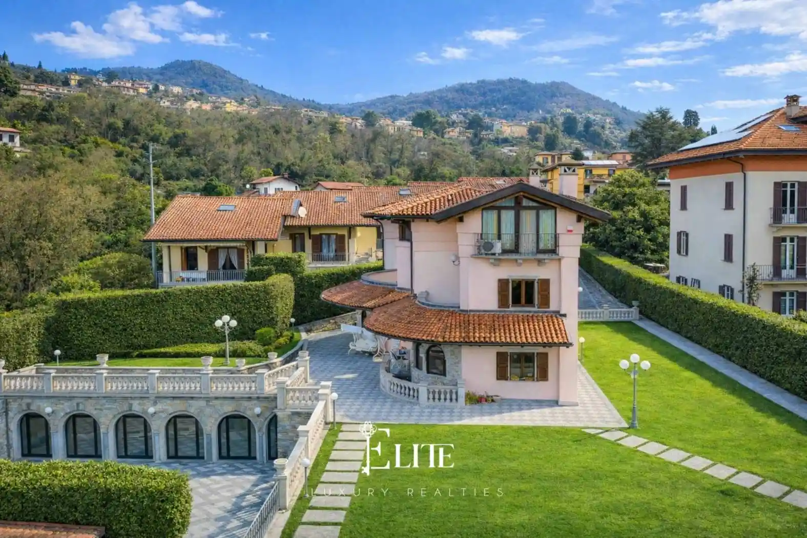 Villa in vendita a Verbania