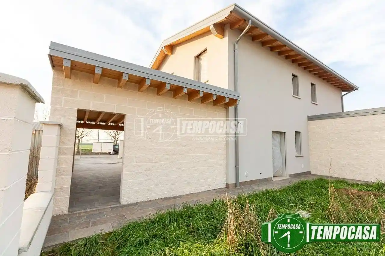 Villa in vendita a Soresina