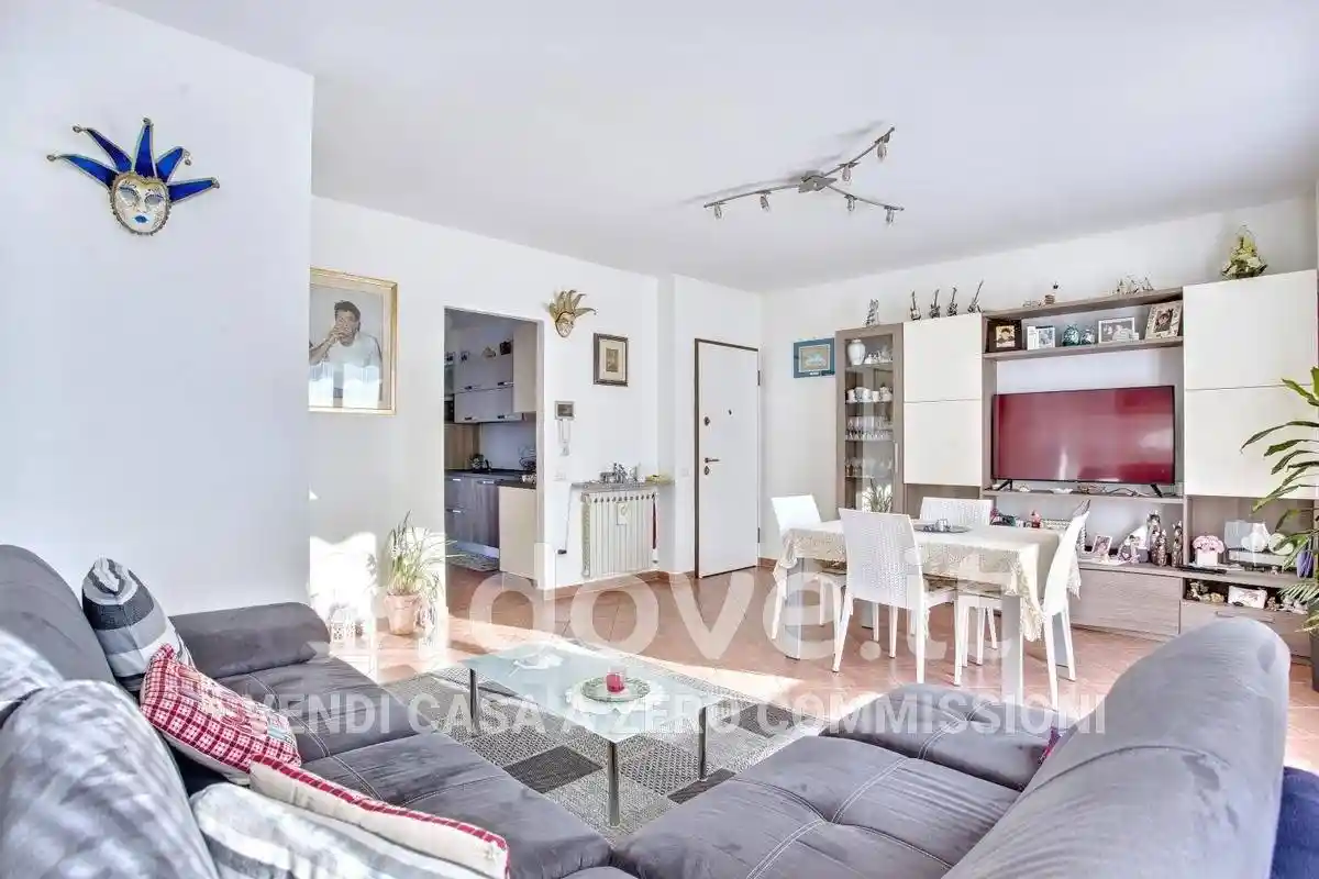 Appartamento in vendita a Sangiano