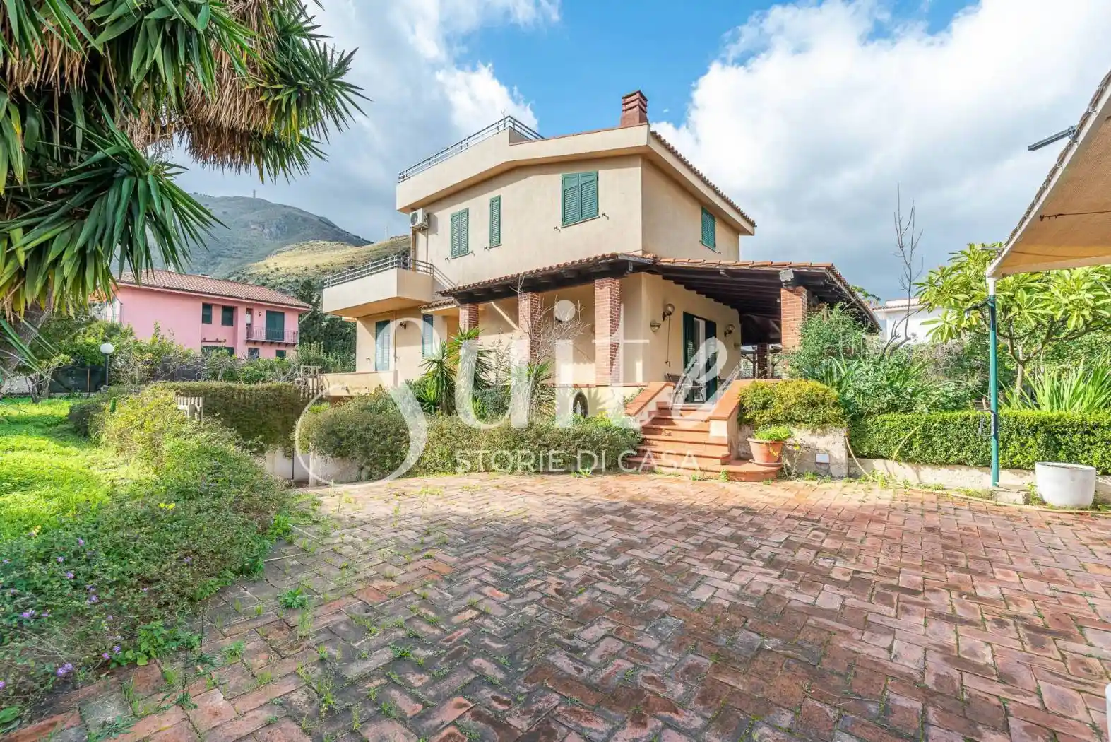 Villa in vendita a Altavilla Milicia