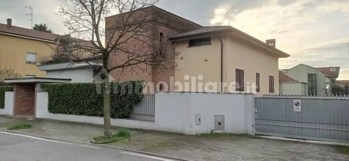 Villa in vendita a Mezzago