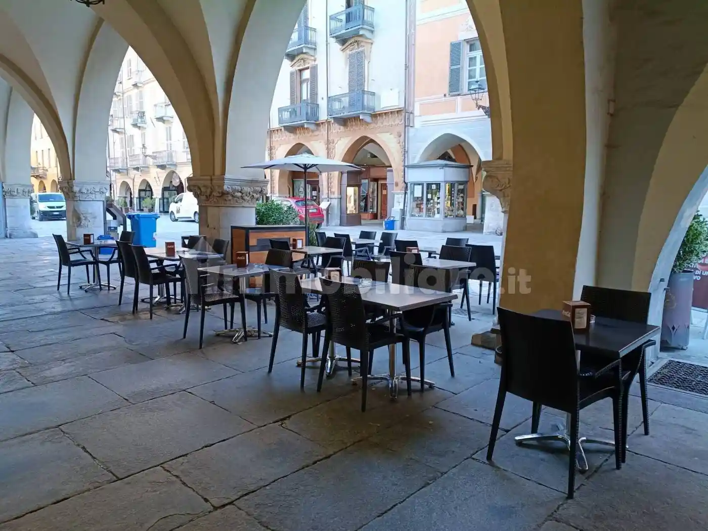 Palazzo - Edificio in vendita a Cuneo