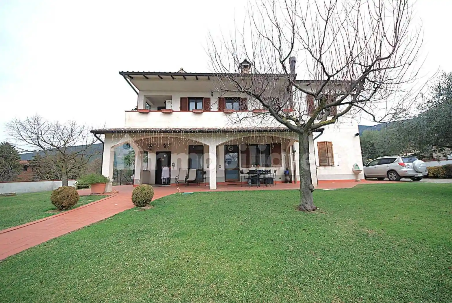 Villa in vendita a Campello sul Clitunno