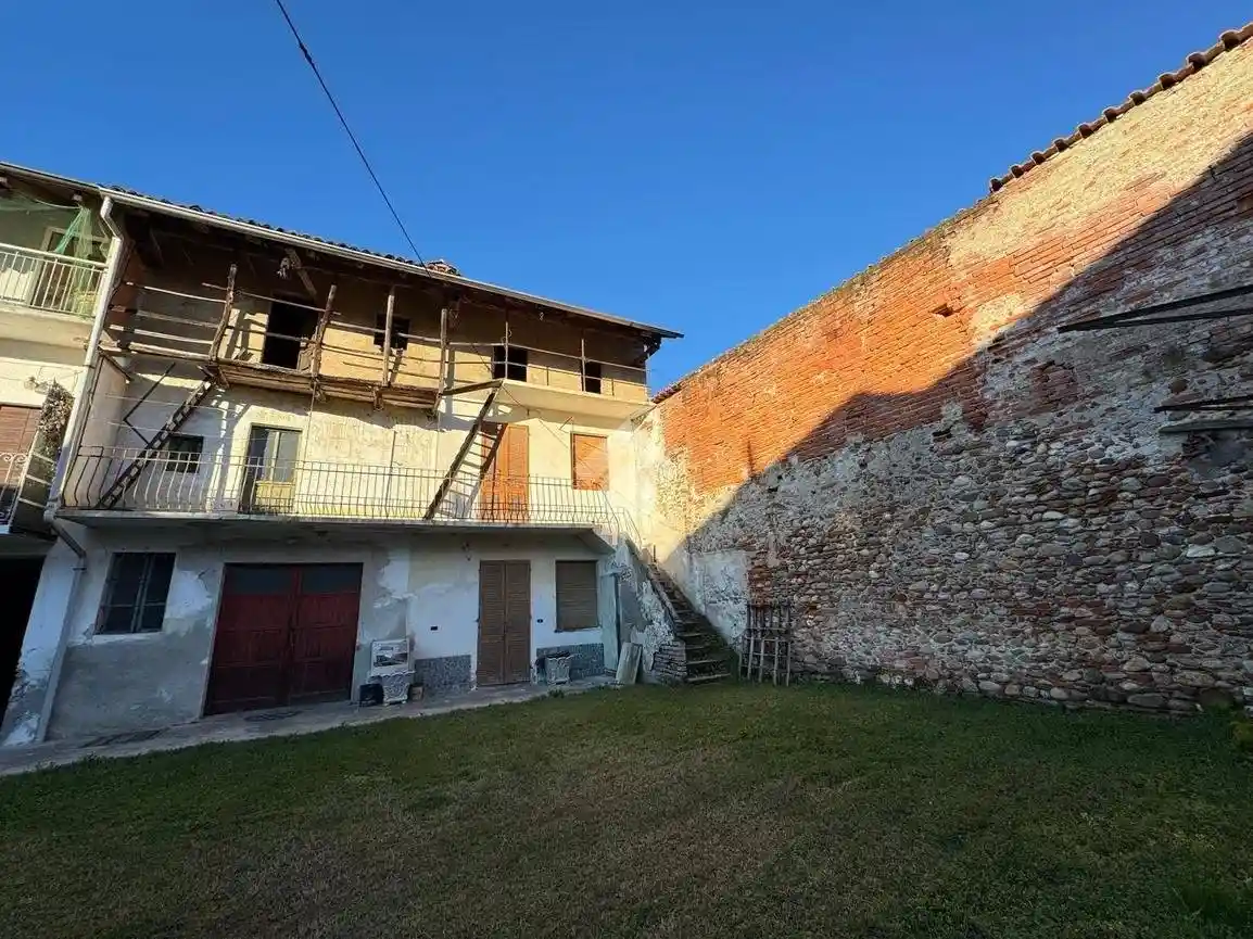 Rustico - Casale in vendita a Suno