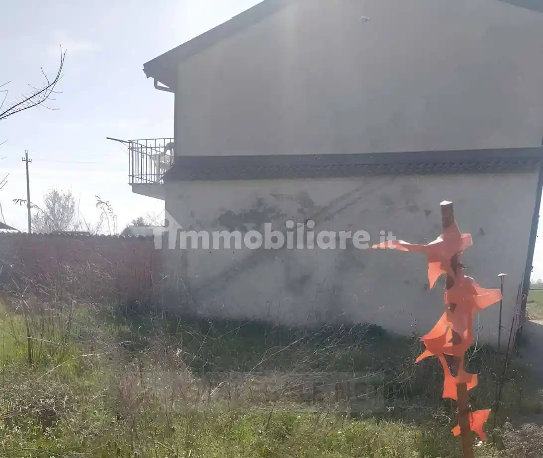 Appartamento in vendita a Castelnovetto