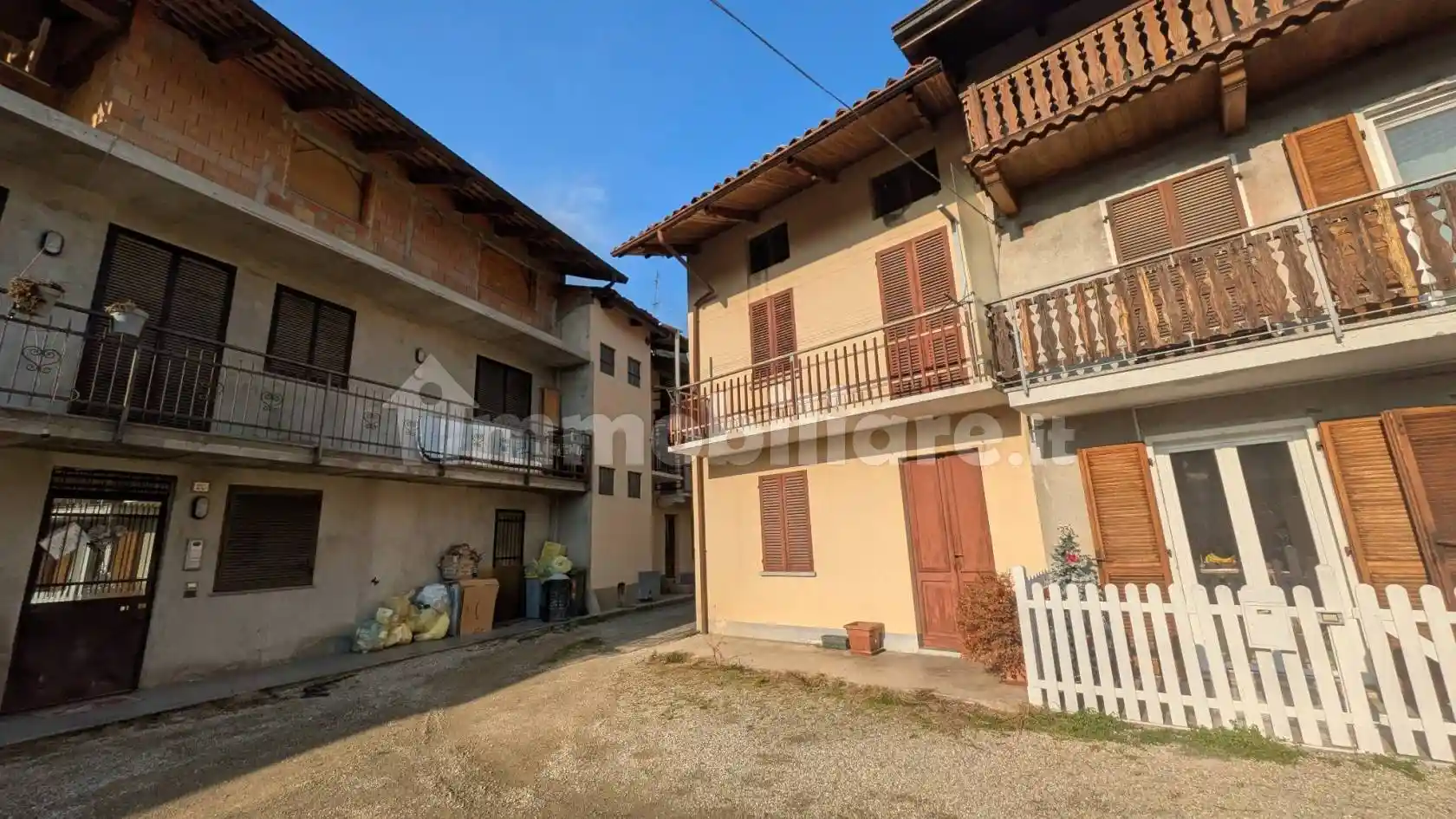 Rustico - Casale in vendita a Cerrione