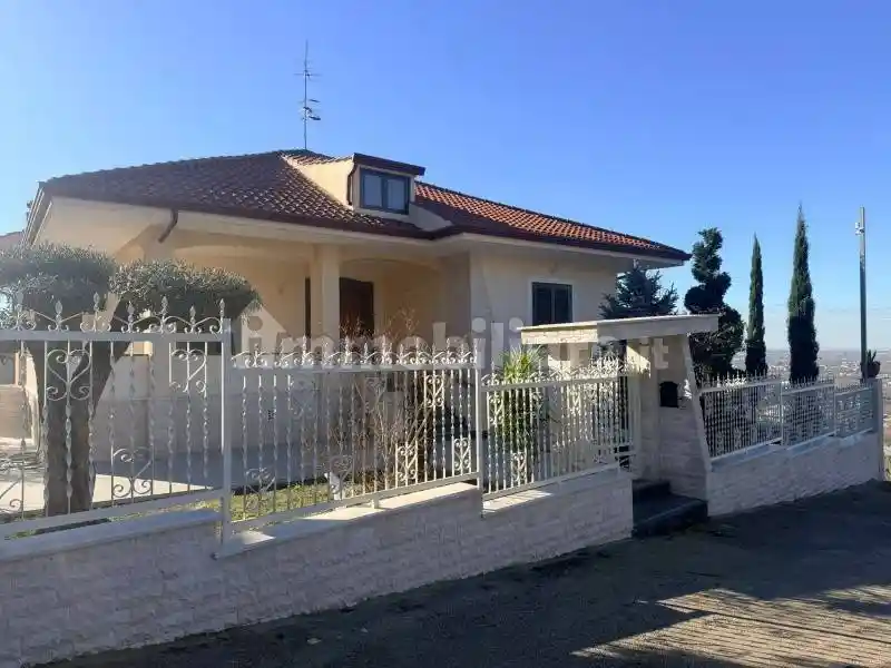 Villa in vendita a Palma Campania
