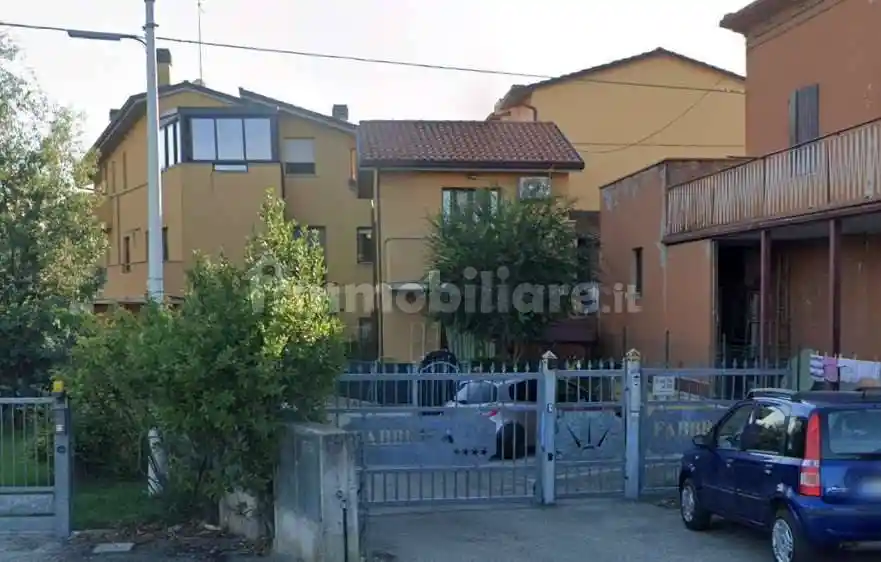 Casa indipendente in vendita a Imola