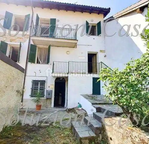 Villa in vendita a Bosio