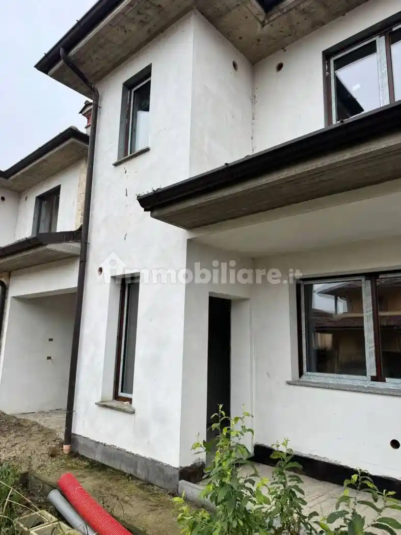 Villa in vendita a Roncaro