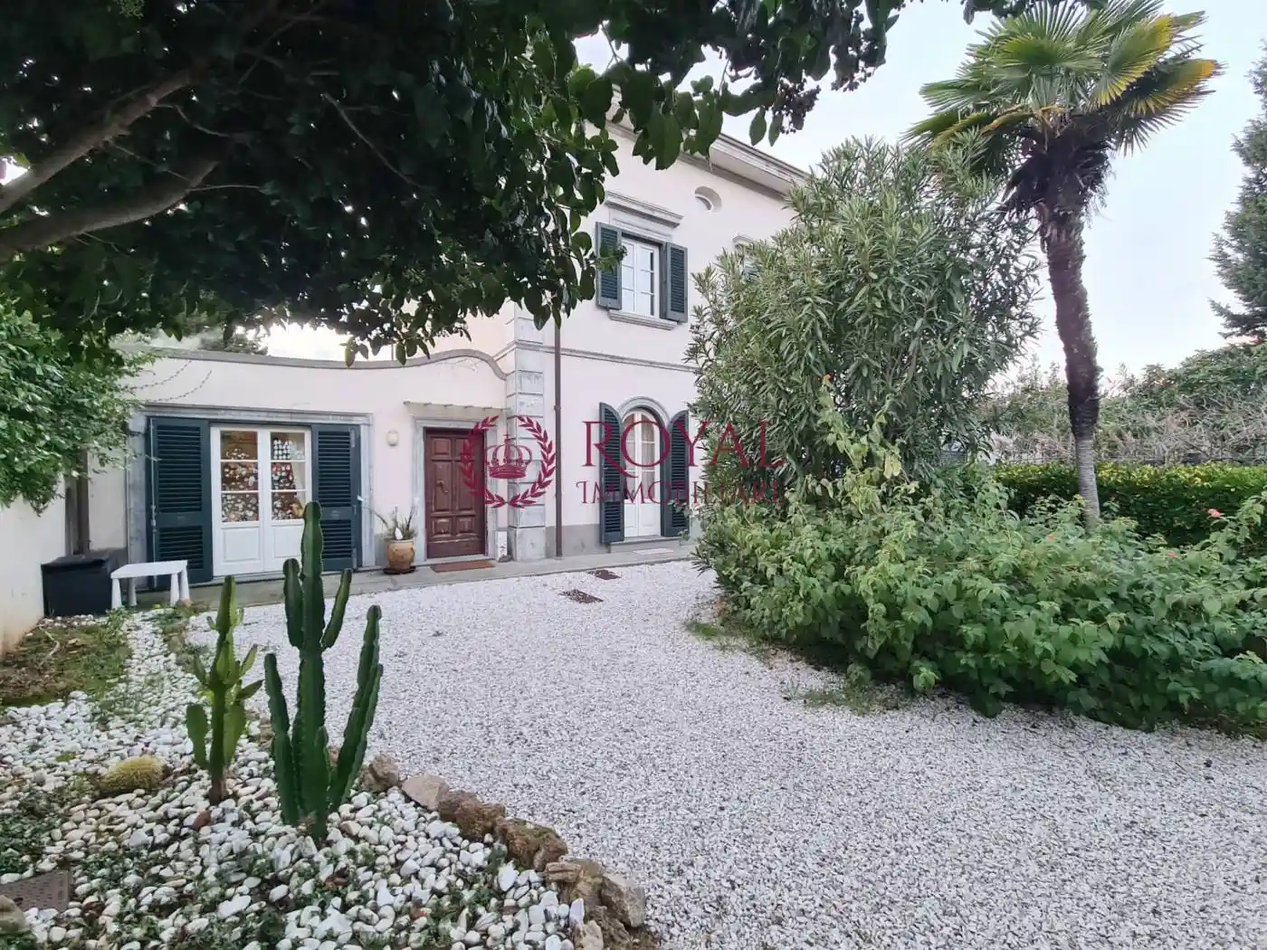 Villa in vendita a Livorno