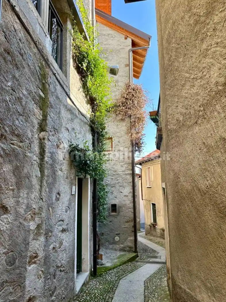 Casa indipendente in vendita a San Siro