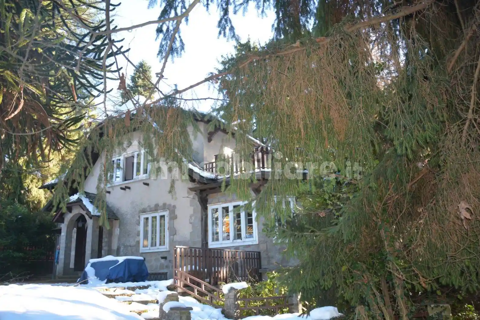 Villa in vendita a Selvino