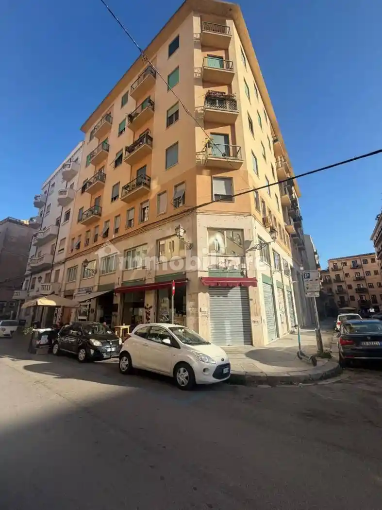 Appartamento in vendita a Palermo