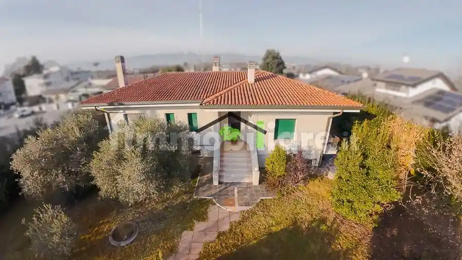 Villa in vendita a Pordenone