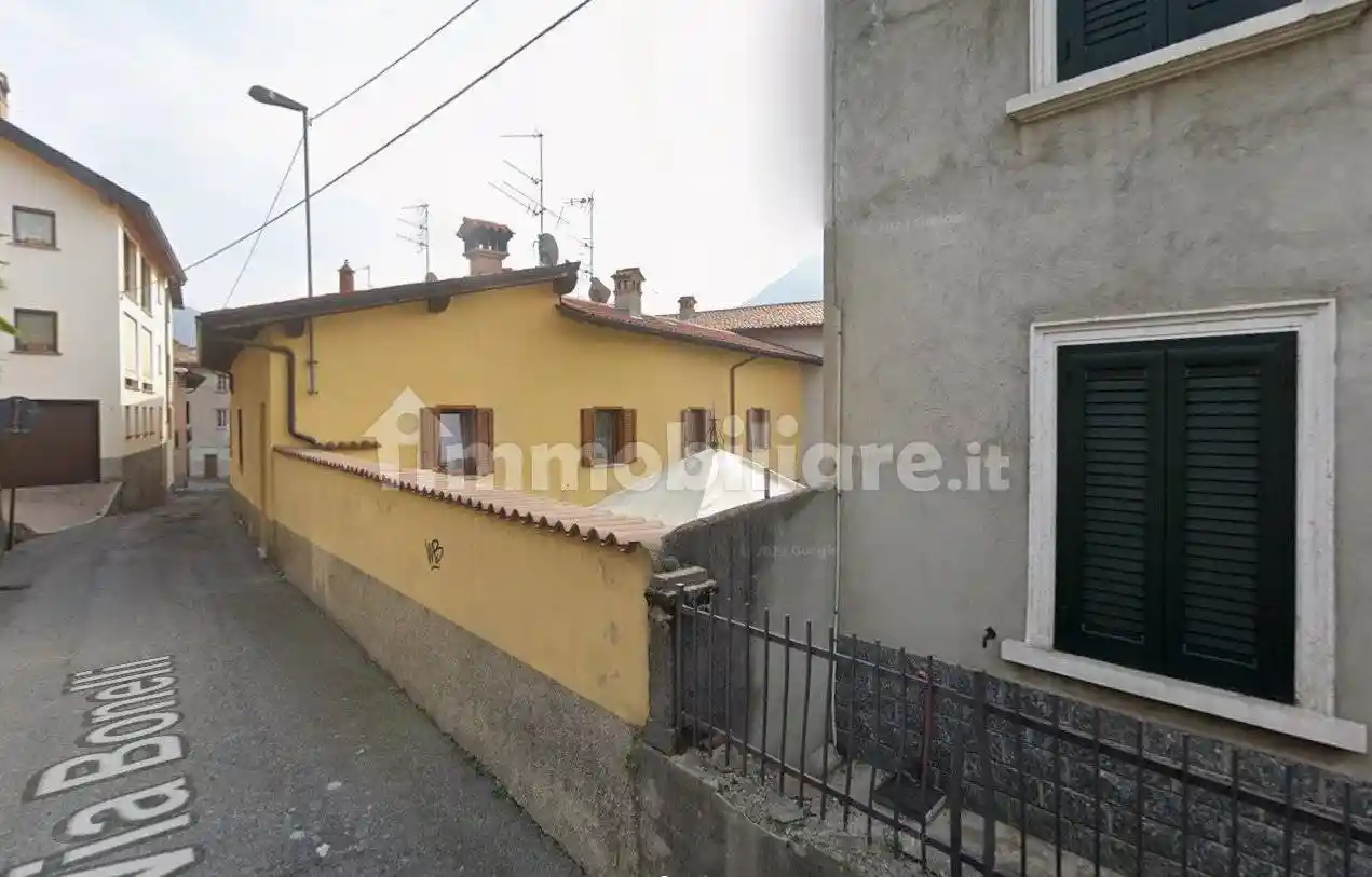 Casa indipendente in vendita a Albino