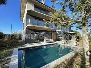 Villa in vendita a Roseto degli Abruzzi