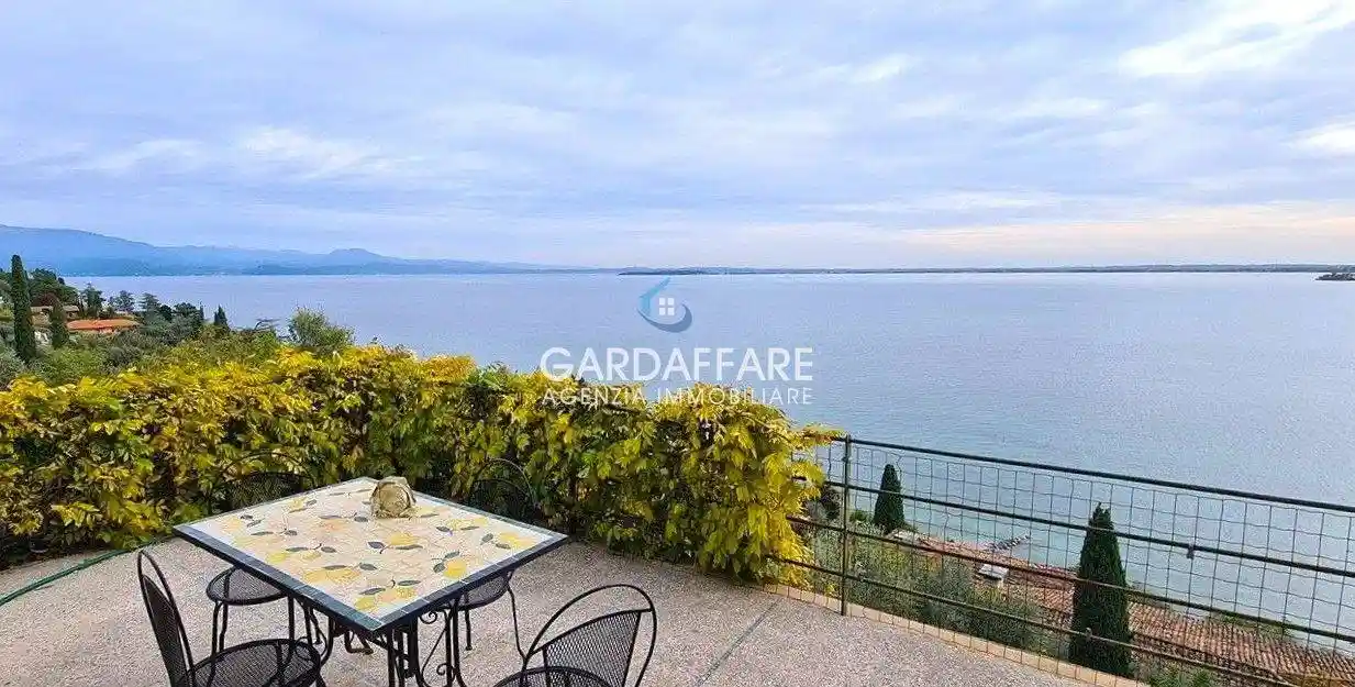 Villa in vendita a Padenghe sul Garda