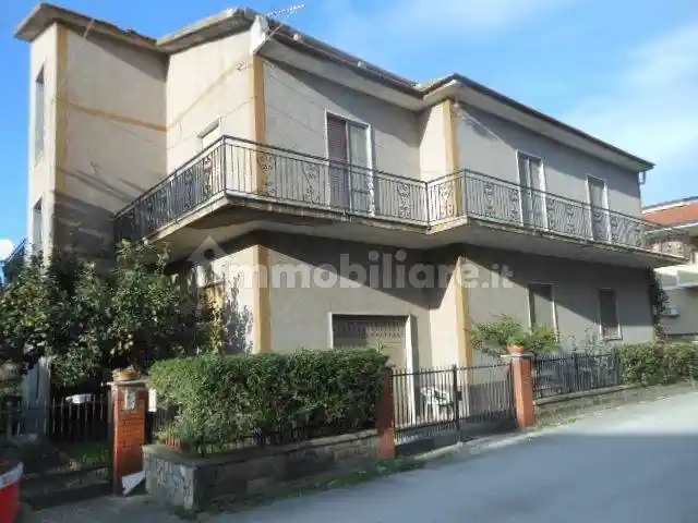 Villa in vendita a Vairano Patenora