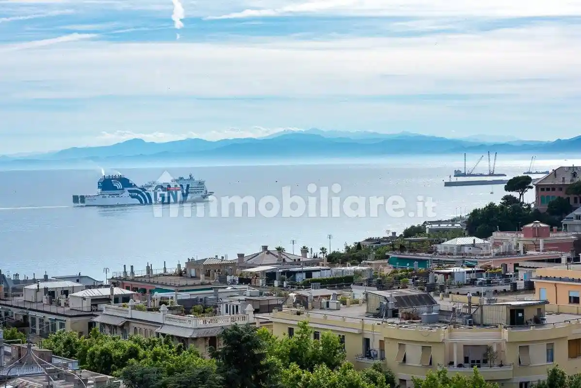 Appartamento in affitto a Genova