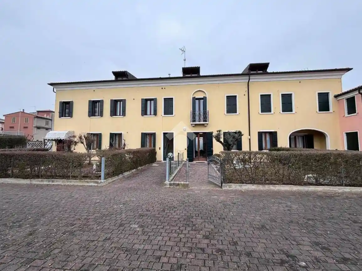 Appartamento in vendita a Camponogara