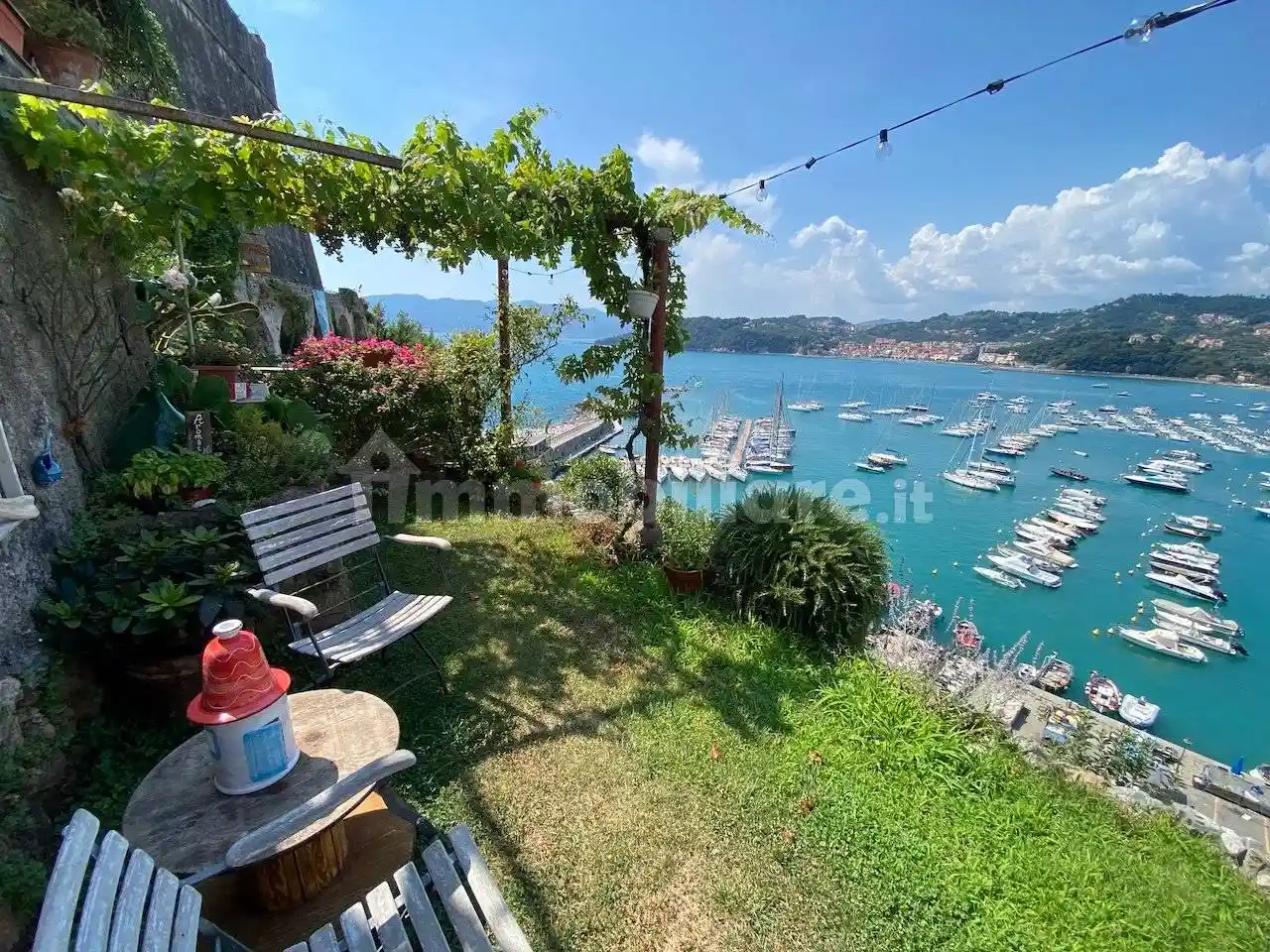 Appartamento in vendita a Lerici