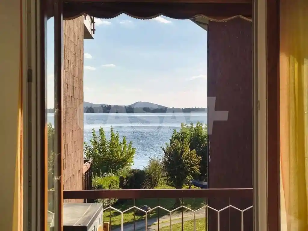 Appartamento in vendita a Gavirate