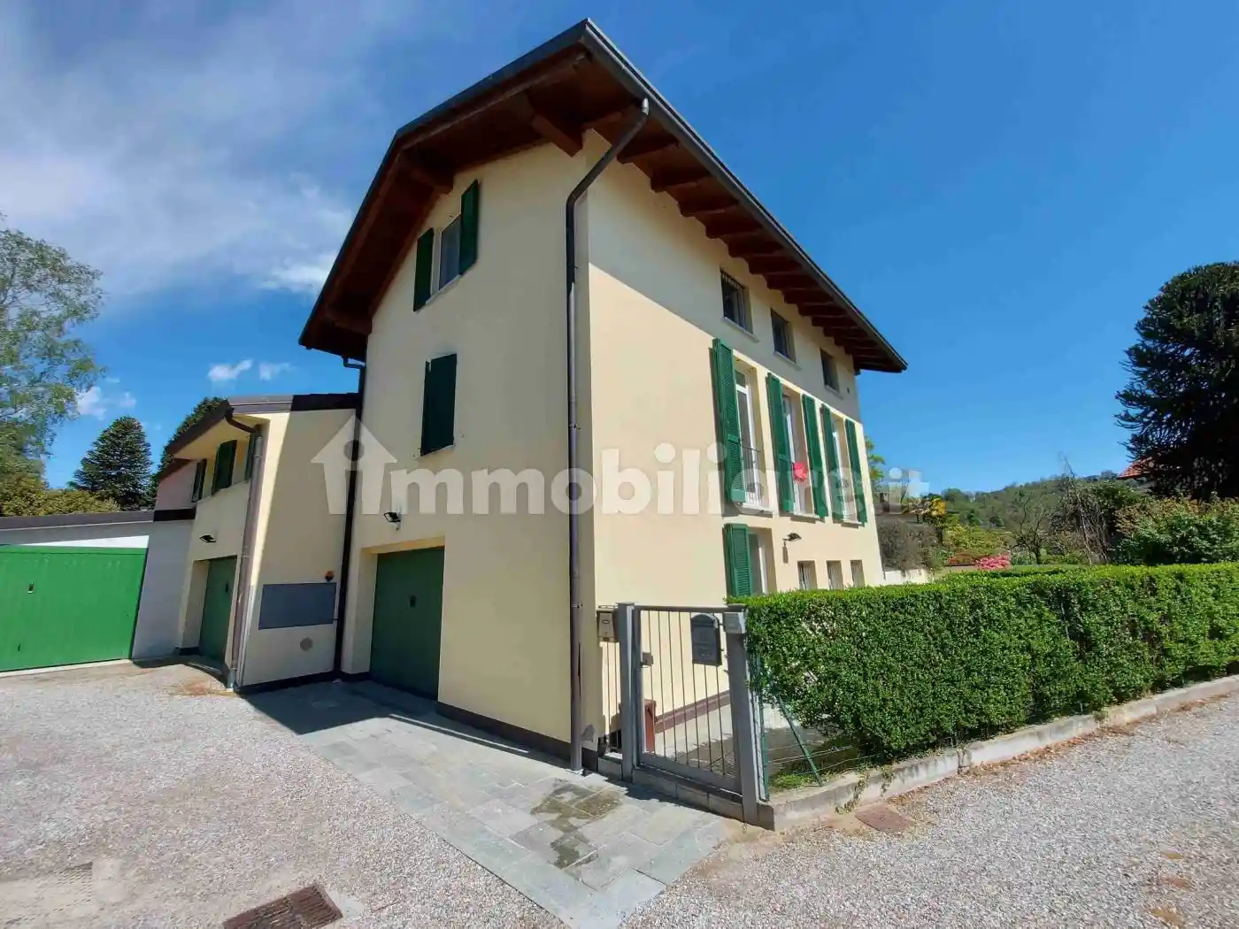 Appartamento in affitto a Sesto Calende