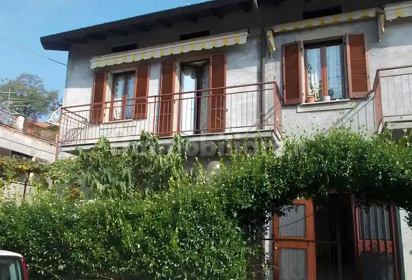 Appartamento in vendita a Laveno-Mombello