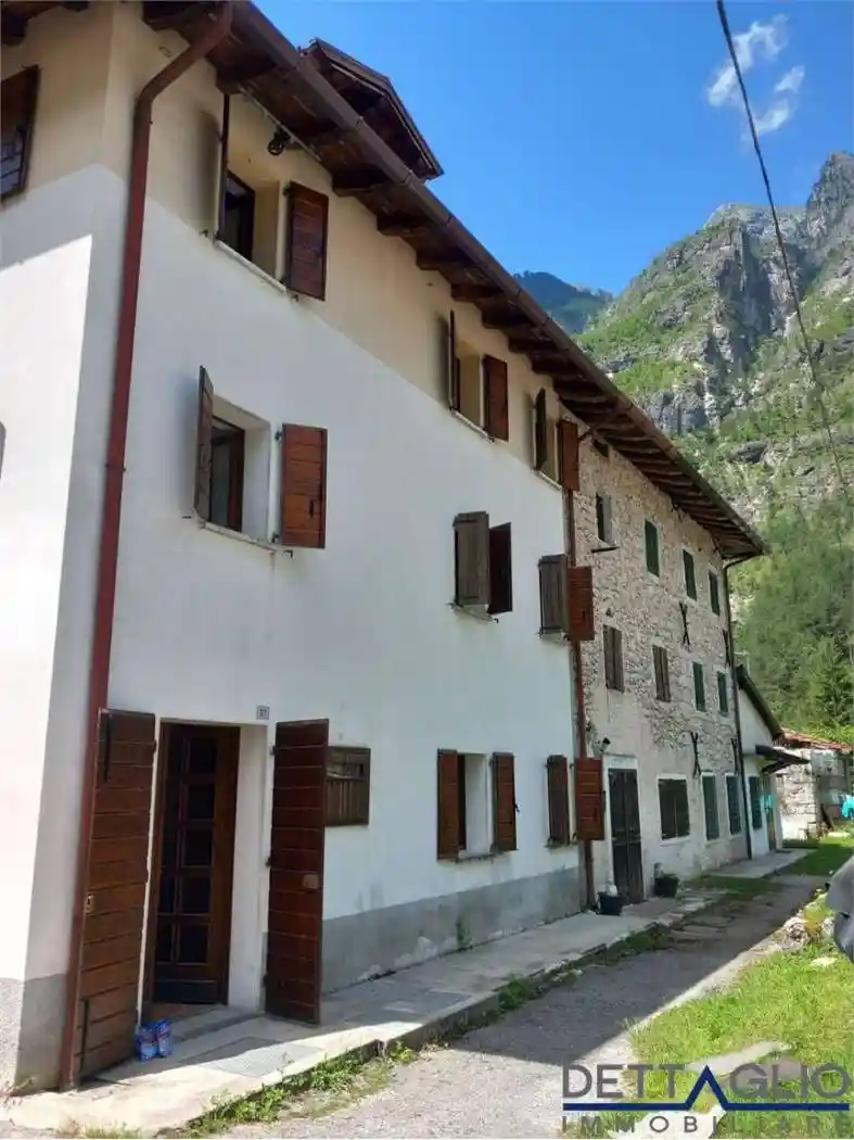 Casa indipendente in vendita a Chiusaforte