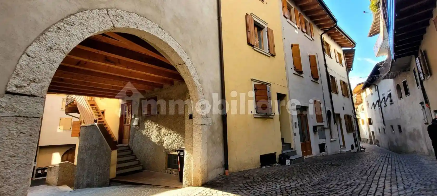 Appartamento in vendita a Besenello