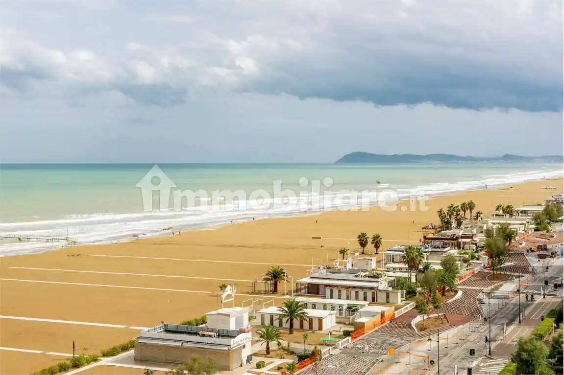 Palazzo - Edificio in vendita a Rimini