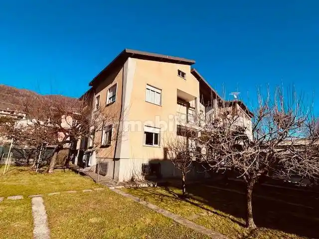 Villa in vendita a Nembro