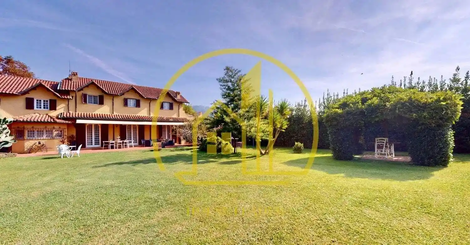 Villa in vendita a Massarosa